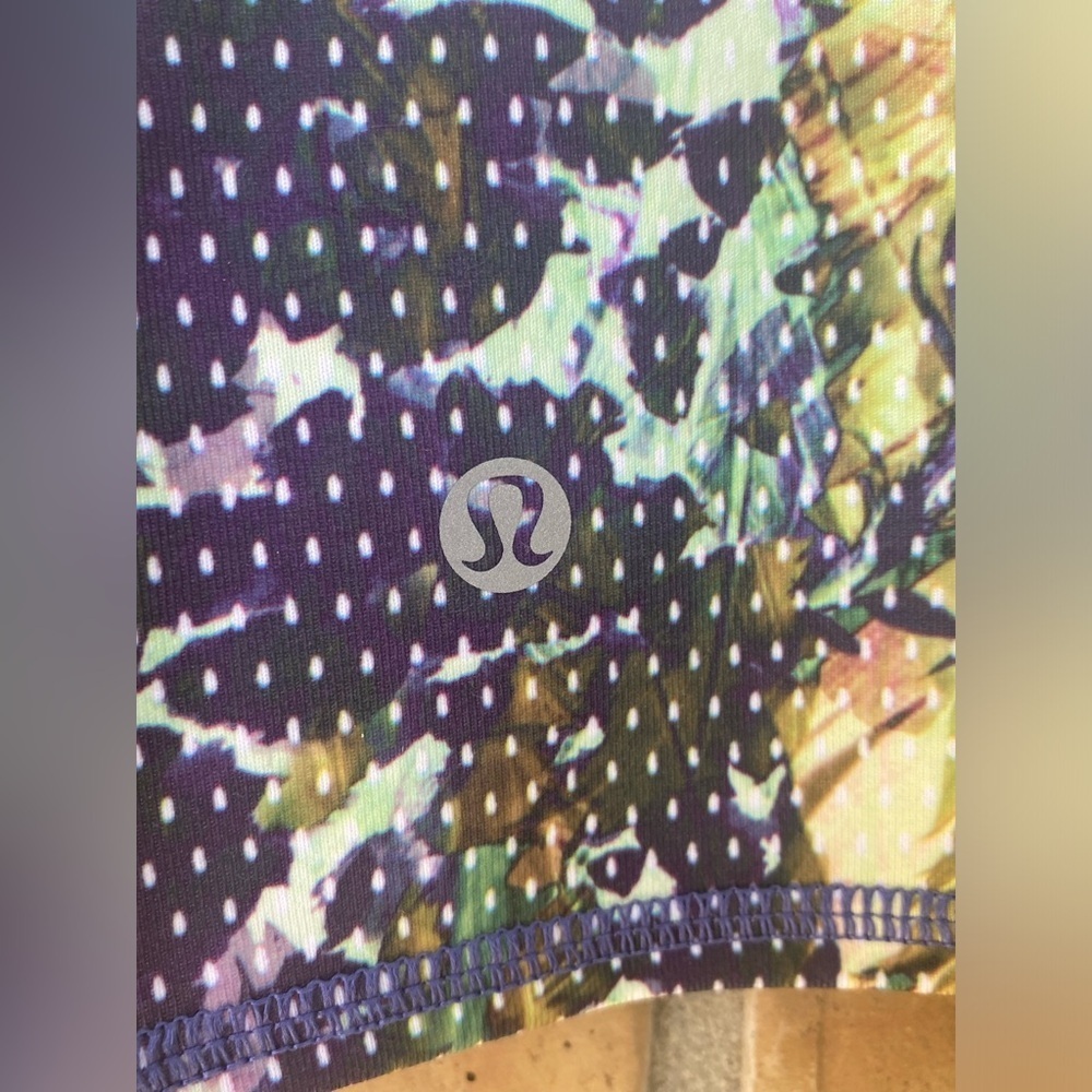 Lululemon Dancing Warrior Tank, Size 6 - Picture 8 of 10